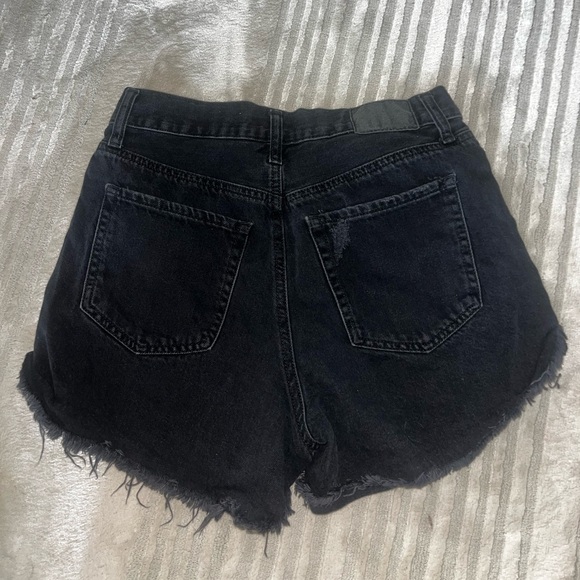 Aeropostale Black Mom Shorts - Picture 2 of 2